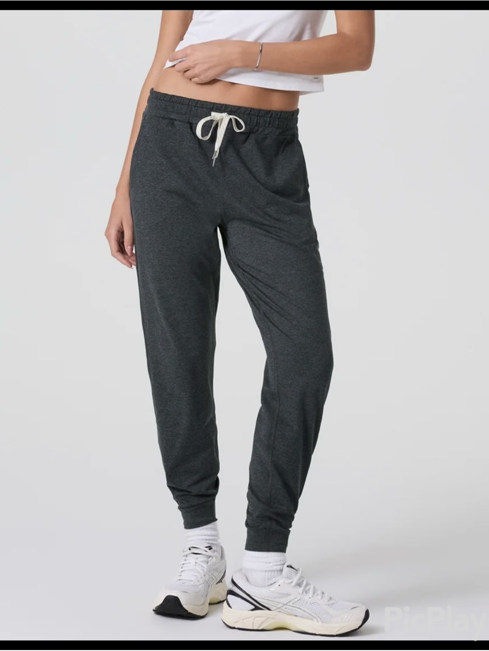 Vuori Performance Joggers Charcoal Heather Grey - Size Small (NWOT)